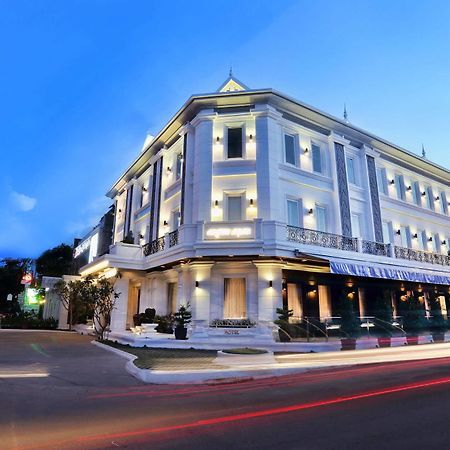 Arunreas Hotel Phnom Penh Extérieur photo