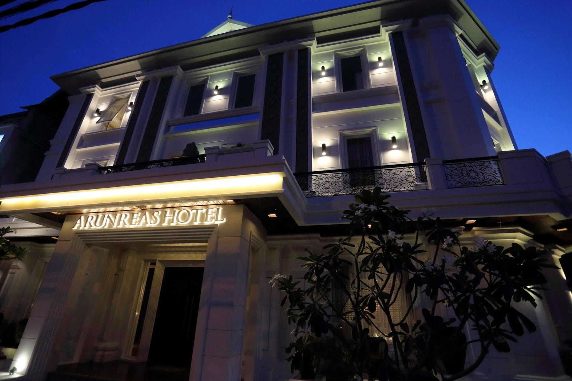 Arunreas Hotel Phnom Penh Extérieur photo