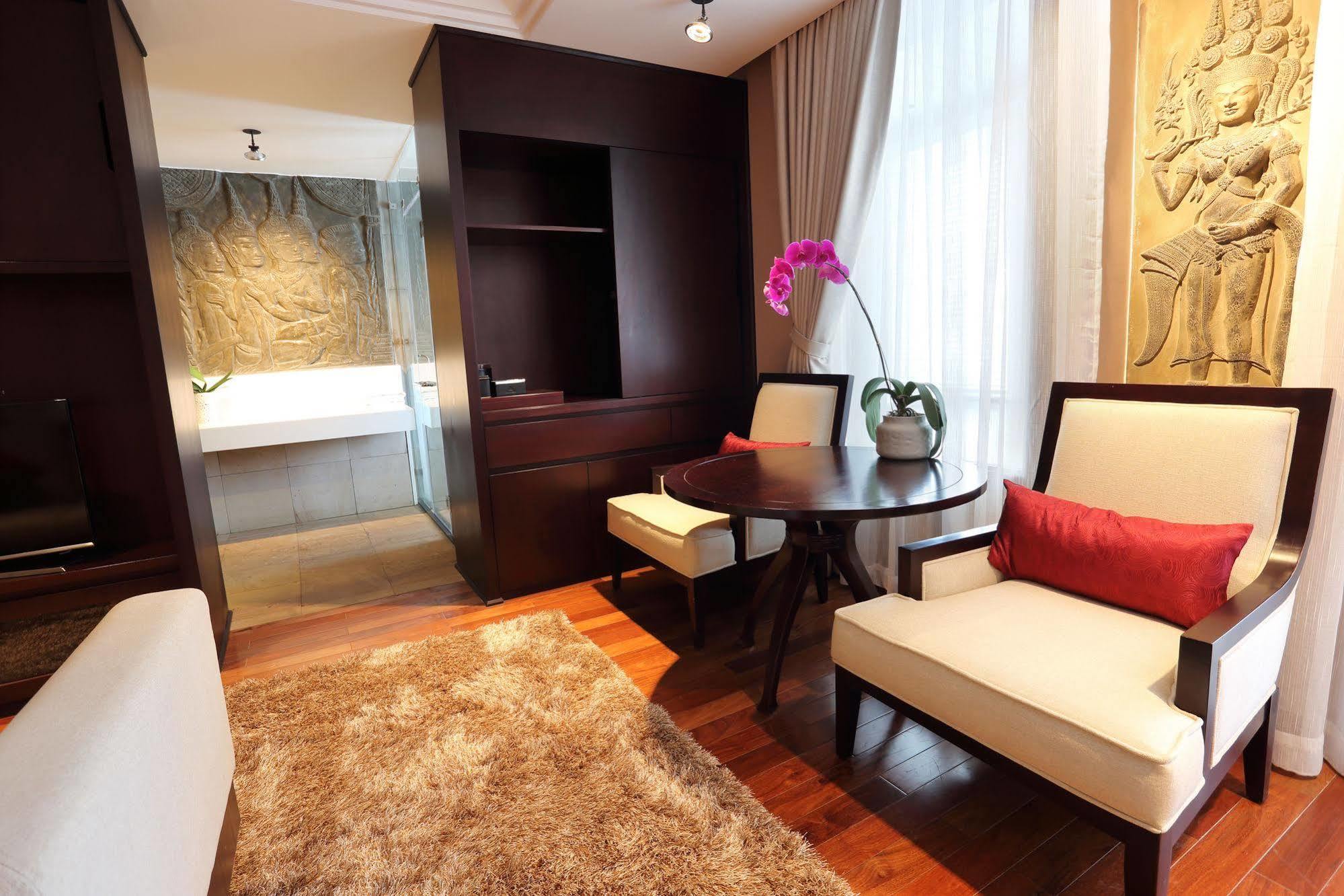 Arunreas Hotel Phnom Penh Extérieur photo